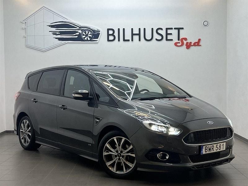 Grå Begagnad 2018 Ford S-MAX ST-Line Minibuss | 258 500 kr (Lite dyr) - Bild 1/4