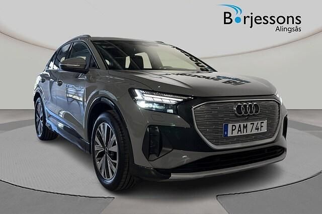 Kiselgrå Begagnad 2022 Audi Q4 e-tron Proline SUV | 319 800 kr (Marknadspris) - Bild 1/4
