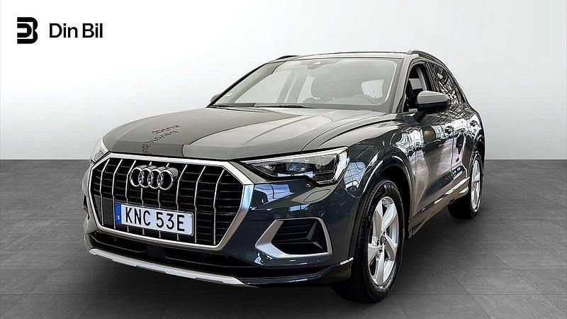 Nanogrå metallic Begagnad 2022 Audi Q3 Advanced Plus SUV | 324 000 kr (Marknadspris) - Bild 1/4