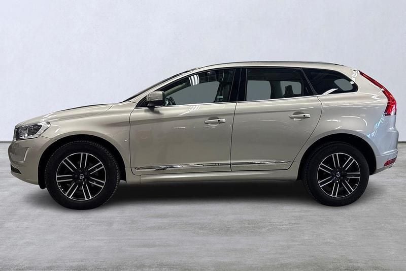 Begagnad Volvo XC60 Standard 190 HK (139 kW) 2017 Ljusbrun SUV