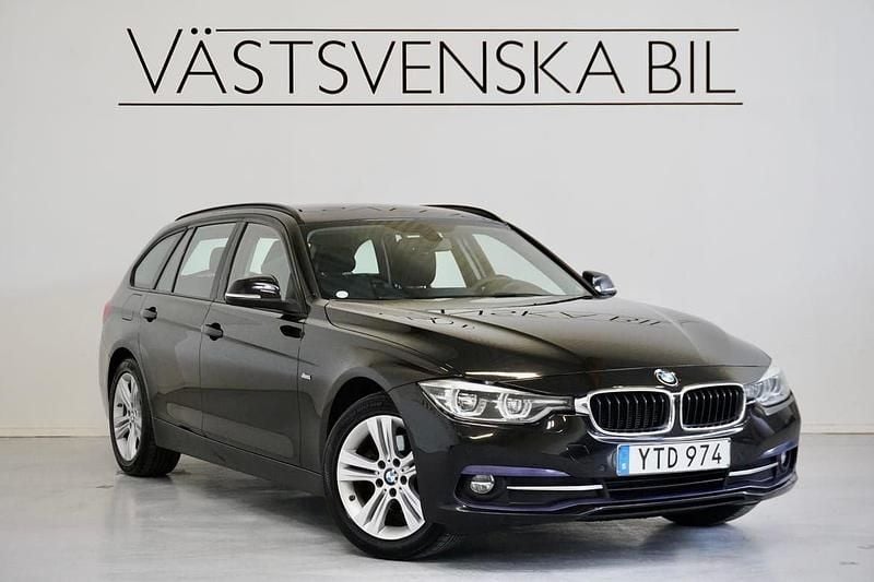 Svart Begagnad 2017 BMW 320 Sport Line Kombi | 149 000 kr (Bra pris) - Bild 1/4