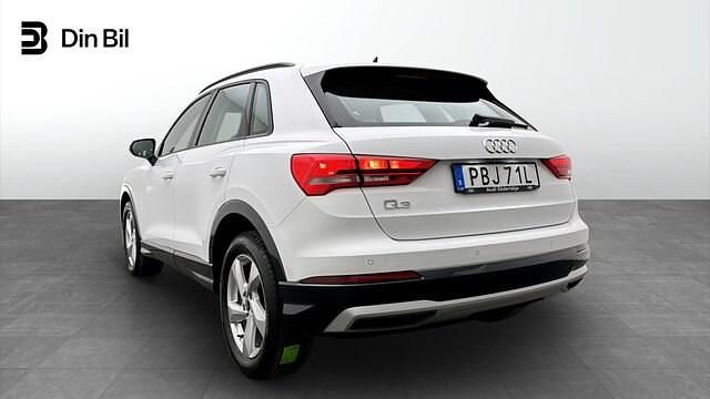 Begagnad Audi Q3 Advanced 150 HK (110 kW) 2023 Vit SUV