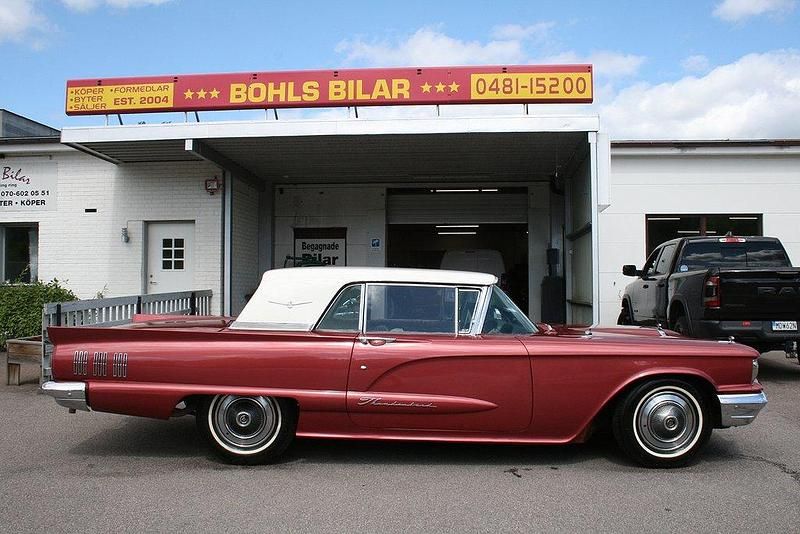 Flerfärgad Begagnad 1960 Ford V8 Sportkupé | 179 000 kr - Bild 1/4