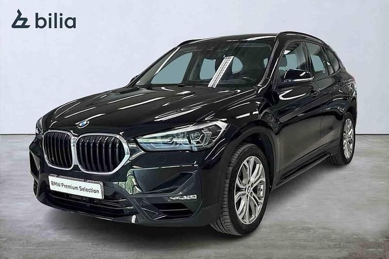 Svart Begagnad 2021 BMW X1 SUV | 254 900 kr - Bild 1/1