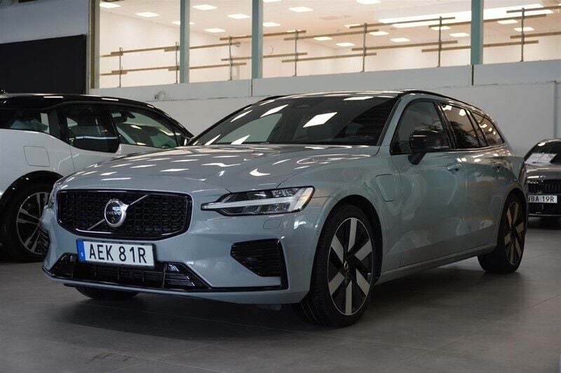 Okänd Begagnad 2023 Volvo V60 Kombi | 519 000 kr - Bild 1/4
