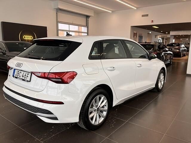 Begagnad Audi A3 Proline 150 HK (110 kW) 2024 Vit