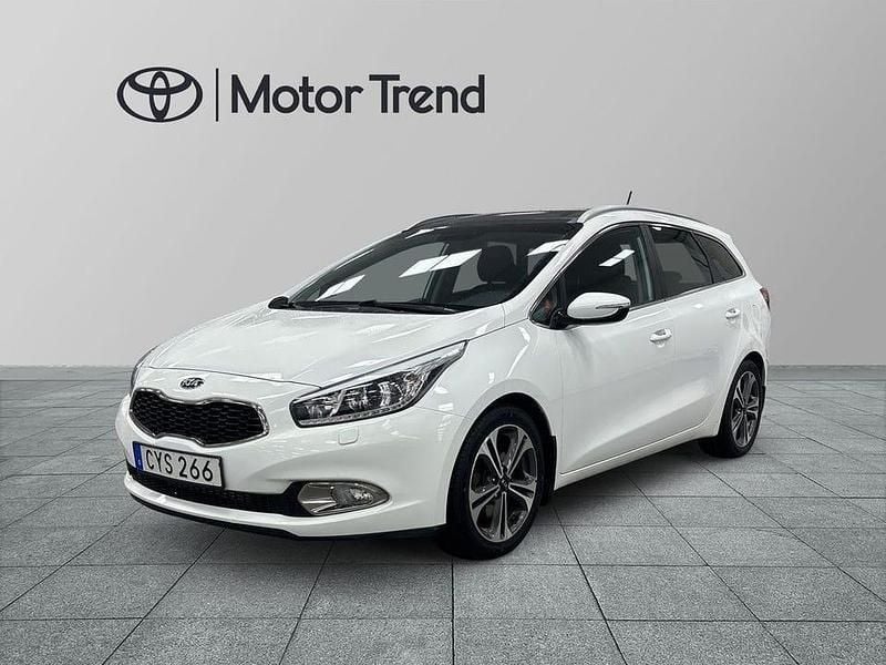 Vit Begagnad 2015 Kia Ceed Sportswagon Comfort Kombi | 119 000 kr (Marknadspris) - Bild 1/4