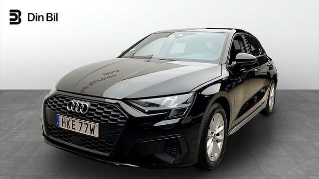 Brilliantsvart Begagnad 2022 Audi A3 Proline Sedan | 219 000 kr (Marknadspris) - Bild 1/4