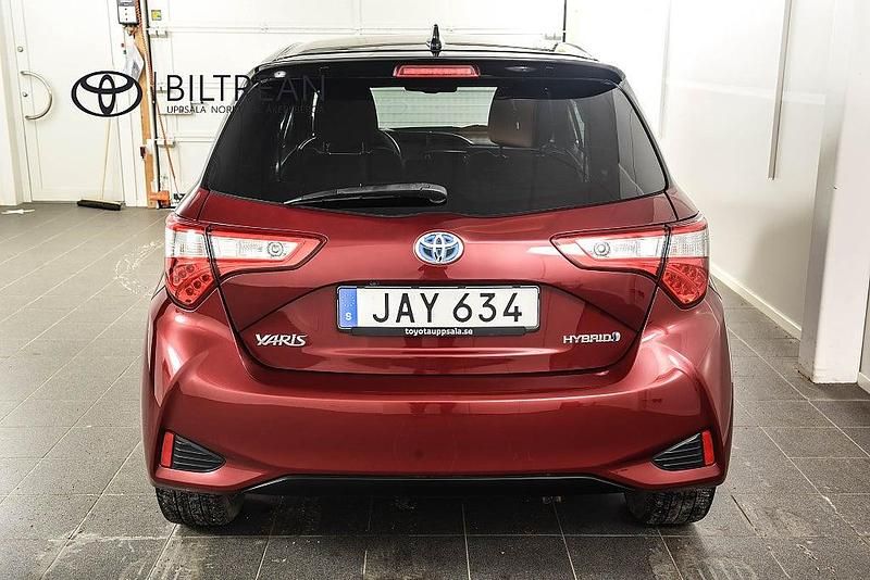 Begagnad Toyota Yaris 2018 Röd