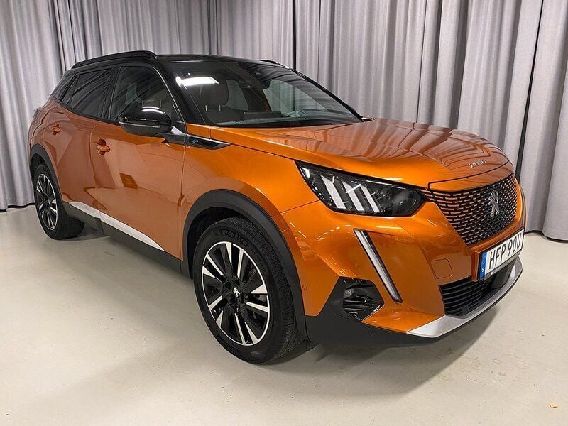 Orange Begagnad 2021 Peugeot e-2008 GT SUV | 199 700 kr (Marknadspris) - Bild 1/3