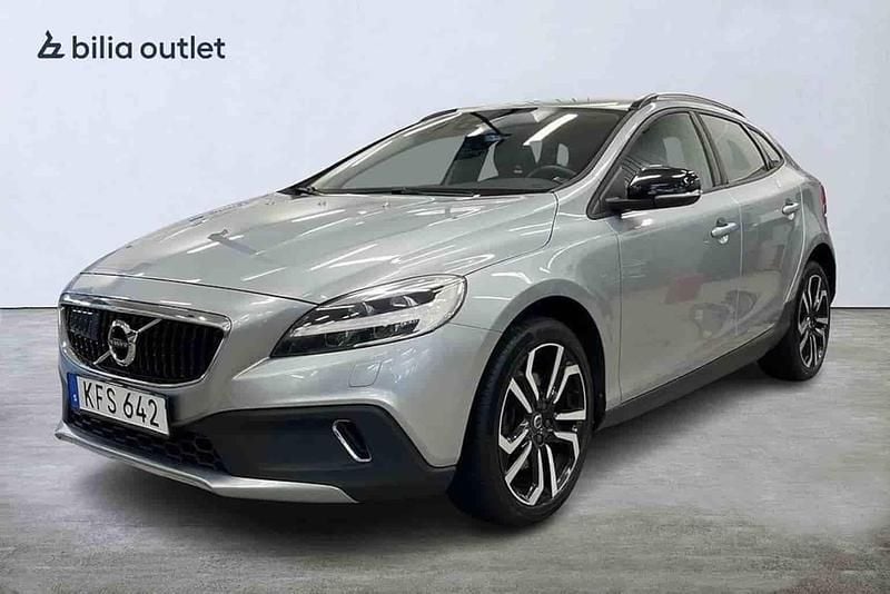 Silver Begagnad 2019 Volvo V40 CC Kombi | 224 900 kr (Marknadspris) - Bild 1/1