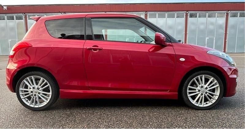 Begagnad 2012 Suzuki Swift Sport Halvkombi | 115 000 kr (Dyr) - Bild 1/4