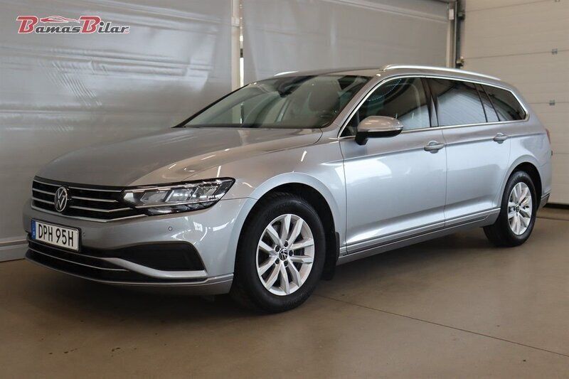 Silver Begagnad 2022 VW Passat Edition Kombi | 289 900 kr - Bild 1/4