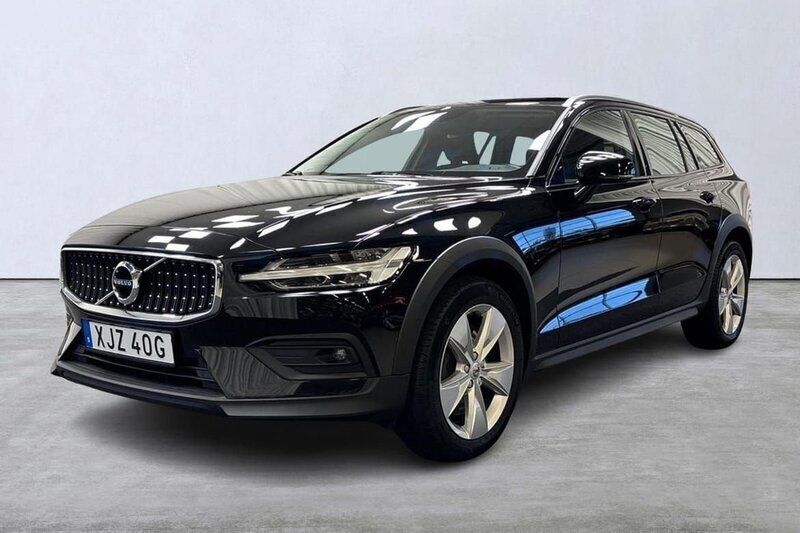 Svart Begagnad 2020 Volvo V60 CC Kombi | 279 000 kr (Marknadspris) - Bild 1/4