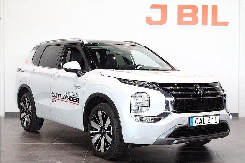 Vit Begagnad 2025 Mitsubishi Outlander P-HEV Instyle SUV | 599 900 kr - Bild 1/4