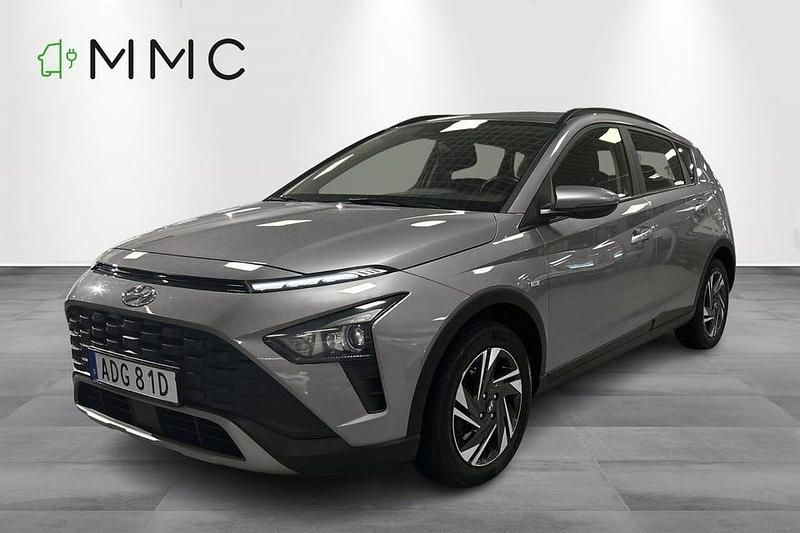 Grå Begagnad 2022 Hyundai Bayon Essential SUV | 179 000 kr (Marknadspris) - Bild 1/4