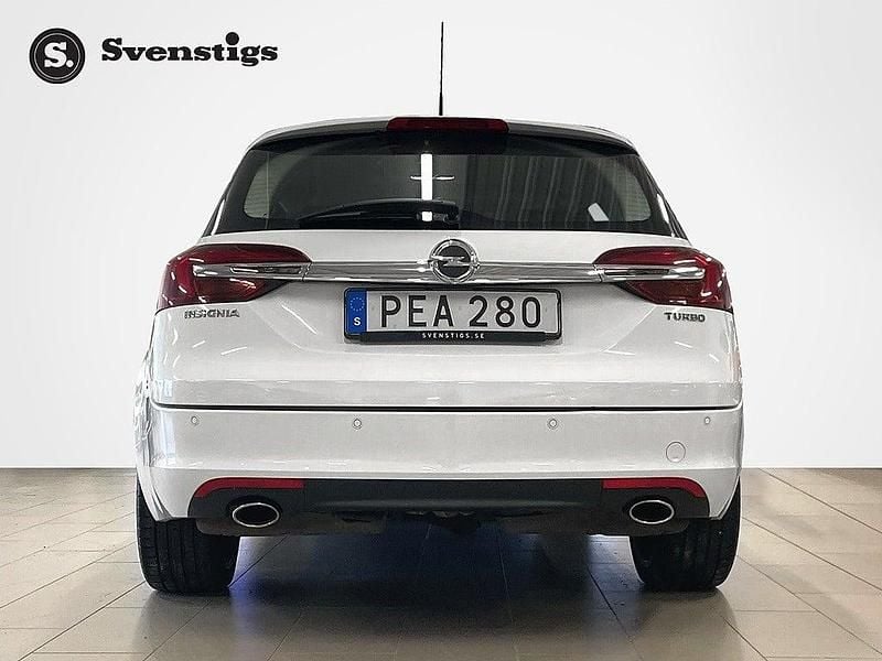 Begagnad Opel Insignia 250 HK (183 kW) 2016 Vit Kombi