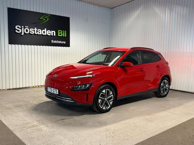 Röd Begagnad 2022 Hyundai Kona Essential SUV | 189 900 kr (Bra pris) - Bild 1/3
