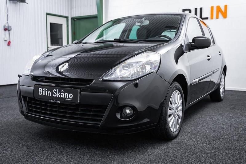 Begagnad Renault Clio R.S. 75 HK (55 kW) 2010 Svart Halvkombi
