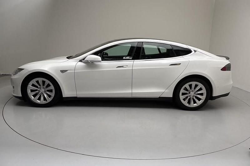 Begagnad 2016 Tesla Model S Halvkombi | 219 000 kr (Superpris) - Bild 1/4