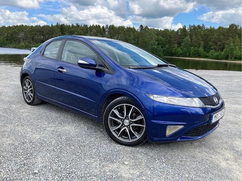 Blå Begagnad 2011 Honda Civic Sport Halvkombi | 71 500 kr (Marknadspris) - Bild 1/4