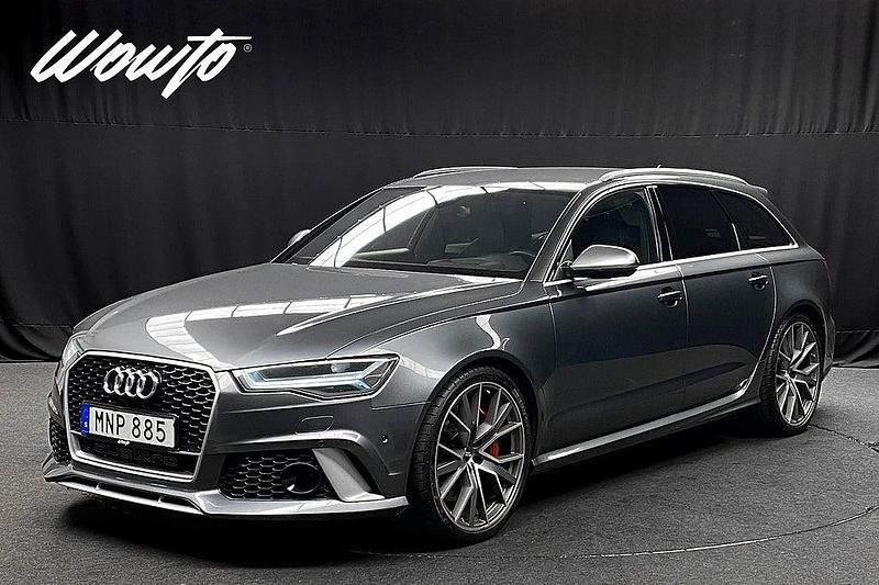 Grå Begagnad 2016 Audi RS6 Performance Kombi | 659 800 kr (Marknadspris) - Bild 1/3