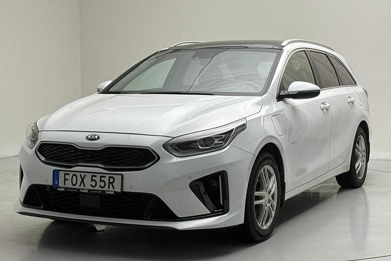 Vit Begagnad 2021 Kia Ceed Sportswagon Advance Kombi | 185 000 kr (Superpris) - Bild 1/4