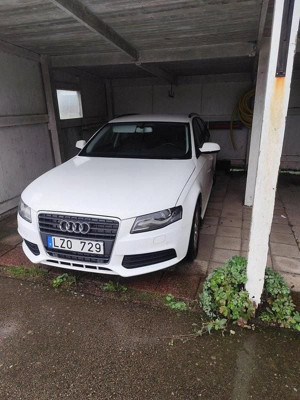Vit Begagnad 2012 Audi A4 Kombi | 89 000 kr (Marknadspris) - Bild 1/3