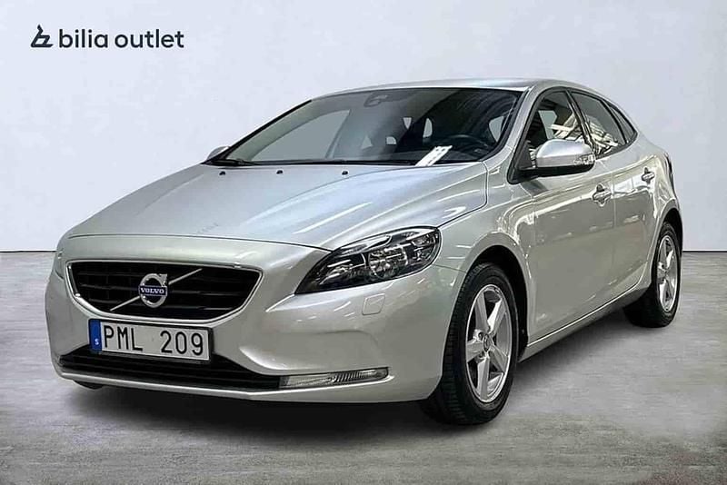 Silver Begagnad 2014 Volvo V40 Kombi | 154 900 kr (Marknadspris) - Bild 1/1