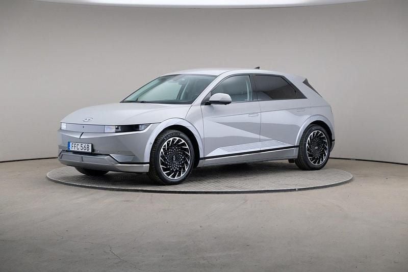 Grå Begagnad 2021 Hyundai Ioniq 6 Advanced Sedan | 379 000 kr (Marknadspris) - Bild 1/4