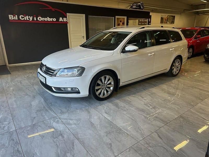 Begagnad VW Passat 140 HK (102 kW) 2013 Vit Kombi