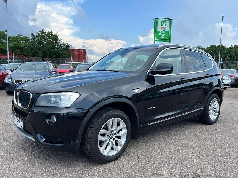 Svart Begagnad 2011 BMW X3 SUV | 129 900 kr (Marknadspris) - Bild 1/4