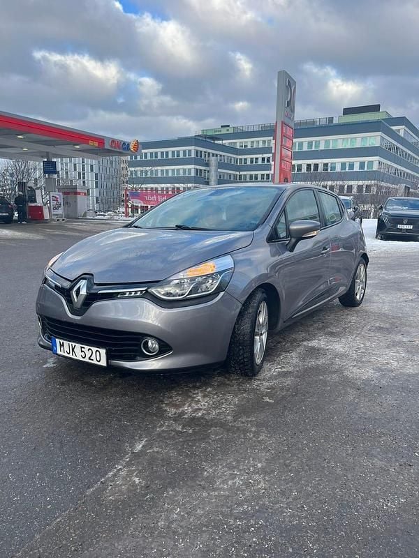 Begagnad 2015 Renault Clio IV | 70 000 kr (Marknadspris) - Bild 1/4
