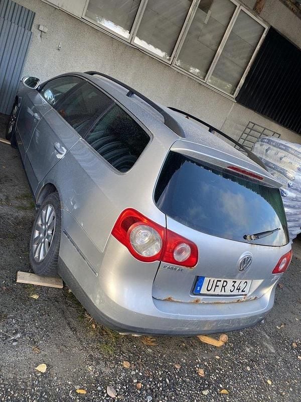 Silver Begagnad 2007 VW Passat Comfortline Kombi | 5 500 kr (Superpris) - Bild 1/2