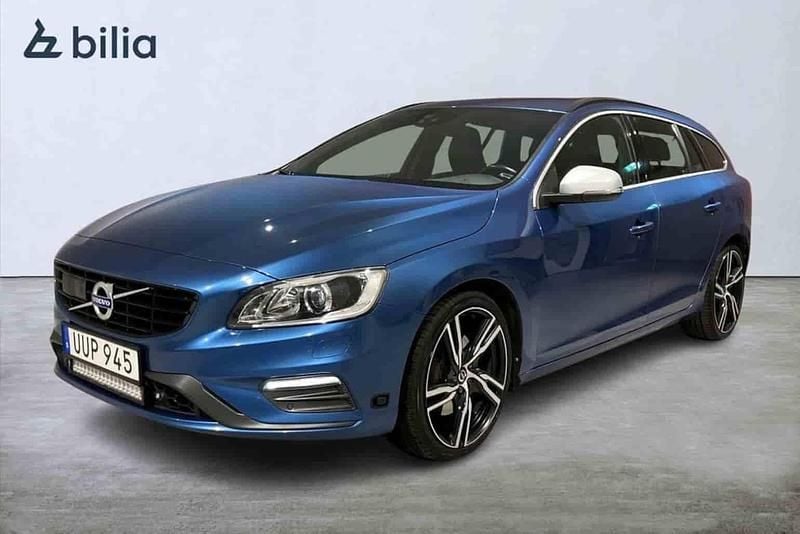 Blå Begagnad 2017 Volvo V60 Kombi | 259 000 kr - Bild 1/1