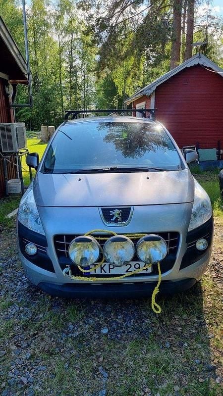 Grå Begagnad 2009 Peugeot 3008 Kombi | 10 000 kr - Bild 1/4