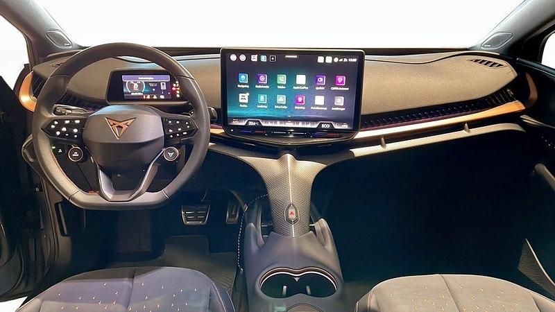 Mörkblå (blå) Begagnad 2024 Cupra Tavascan VZ SUV | 529 900 kr (Superpris) - Bild 1/4