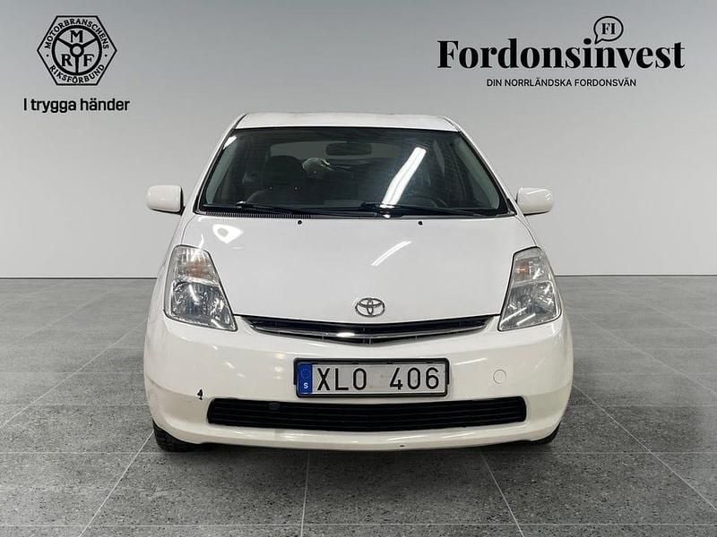 Vit Begagnad 2006 Toyota Prius Halvkombi | 49 900 kr (Marknadspris) - Bild 1/4