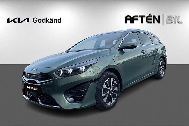 Grön (experience green) Begagnad 2023 Kia Ceed Sportswagon Kombi | 294 000 kr (Dyr) - Bild 1/3