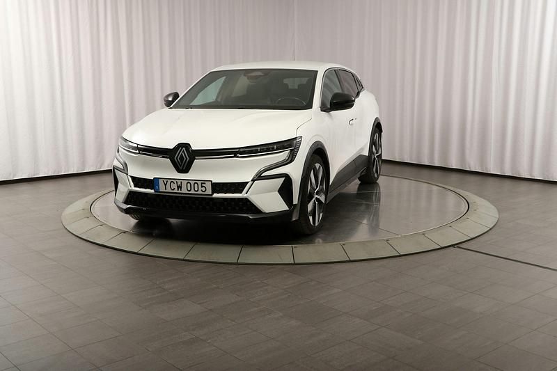 Begagnad Renault Mégane IV Techno 96 kW (131 HK) 2023 Vit Halvkombi