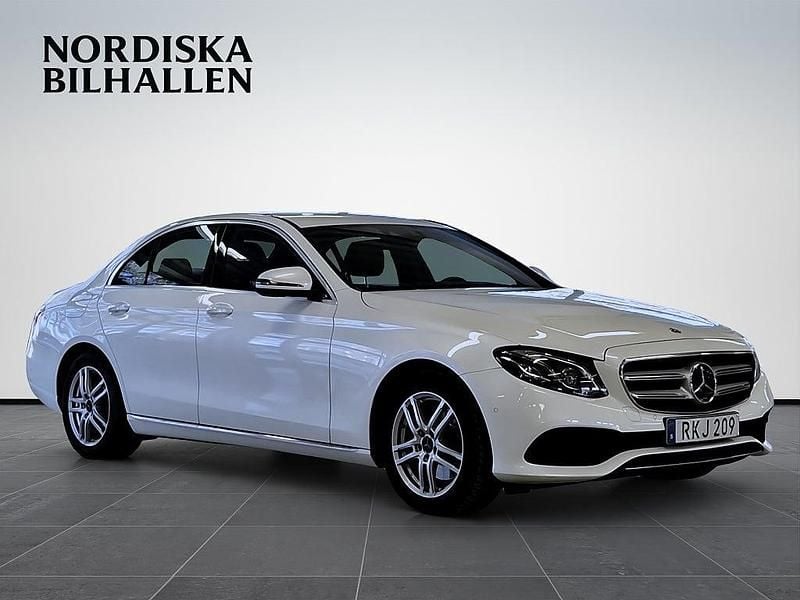 Begagnad Mercedes E220 Avantgarde 194 HK (142 kW) 2017 Vit Sedan