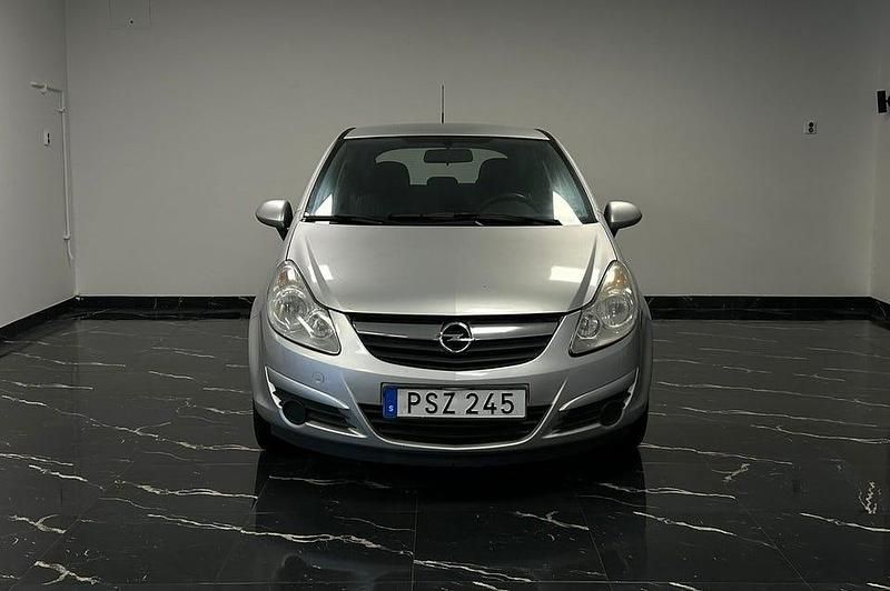 Begagnad Opel Corsa 80 HK (58 kW) 2007 Grå Halvkombi