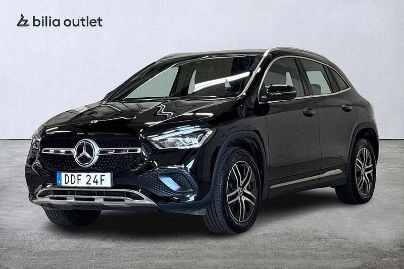 Svart Begagnad 2023 Mercedes GLA250 SUV | 399 900 kr (Superpris) - Bild 1/3