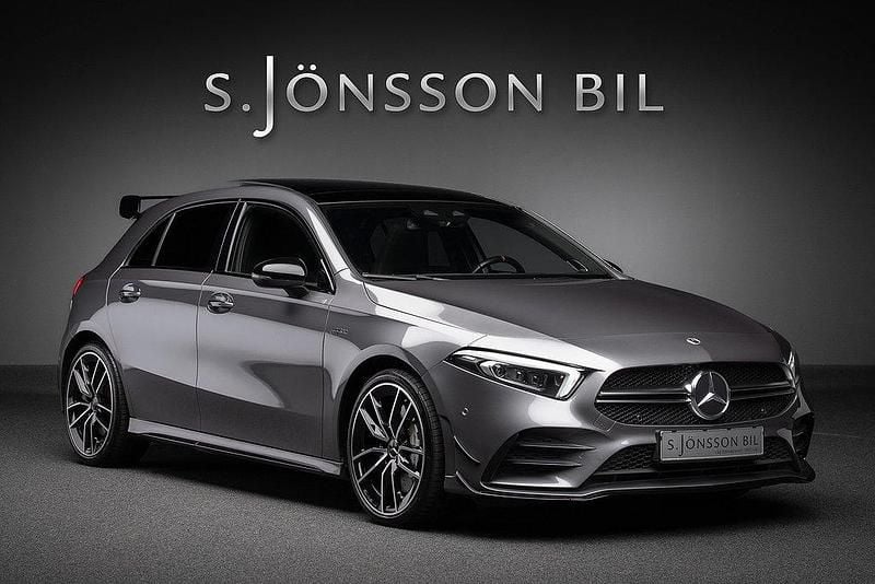 Mörkgrå Begagnad 2021 Mercedes A35 AMG AMG Halvkombi | 449 000 kr (Lite dyr) - Bild 1/4