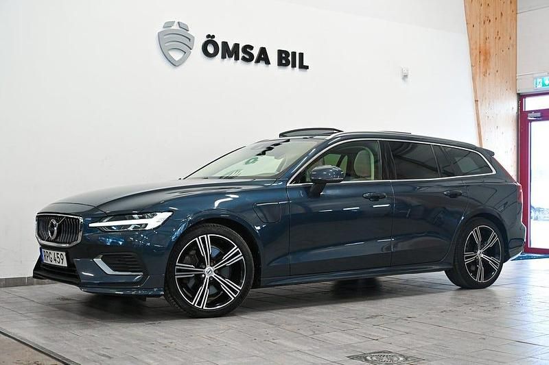 Blå Begagnad 2022 Volvo V60 Inscription Kombi | 294 800 kr - Bild 1/4