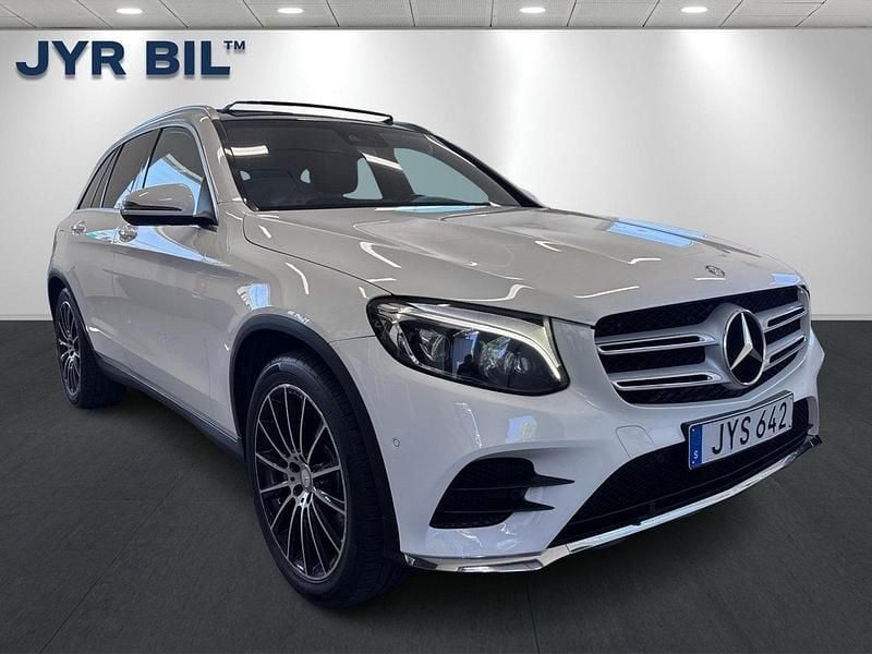 Vit Begagnad 2015 Mercedes GLC220 AMG line SUV | 209 900 kr (Marknadspris) - Bild 1/4