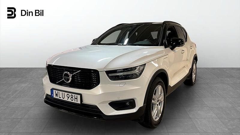 Begagnad Volvo XC40 R-Design 179 HK (131 kW) 2020 Vit SUV