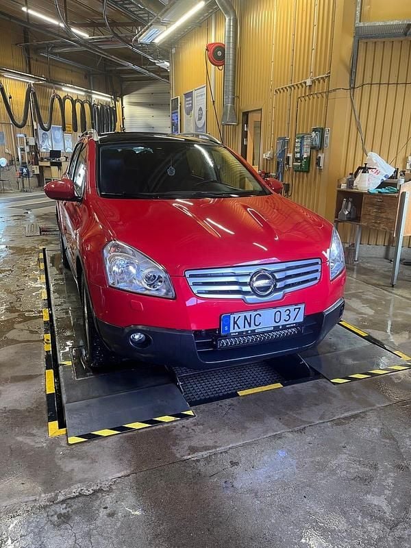 Begagnad Nissan Qashqai +2 150 HK (110 kW) 2009 SUV