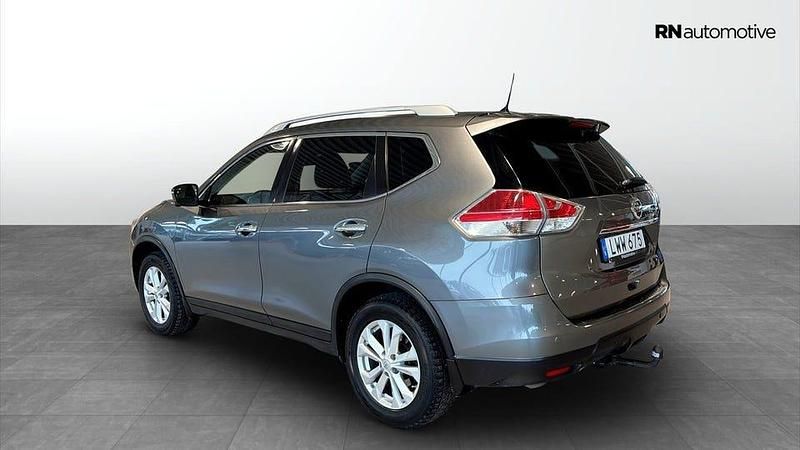 Begagnad Nissan X-Trail Tekna 131 HK (96 kW) 2016 Grå SUV