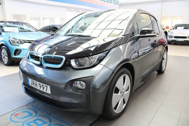 Grå Begagnad 2016 BMW i3 Comfort Edition Halvkombi | 134 900 kr (Dyr) - Bild 1/4